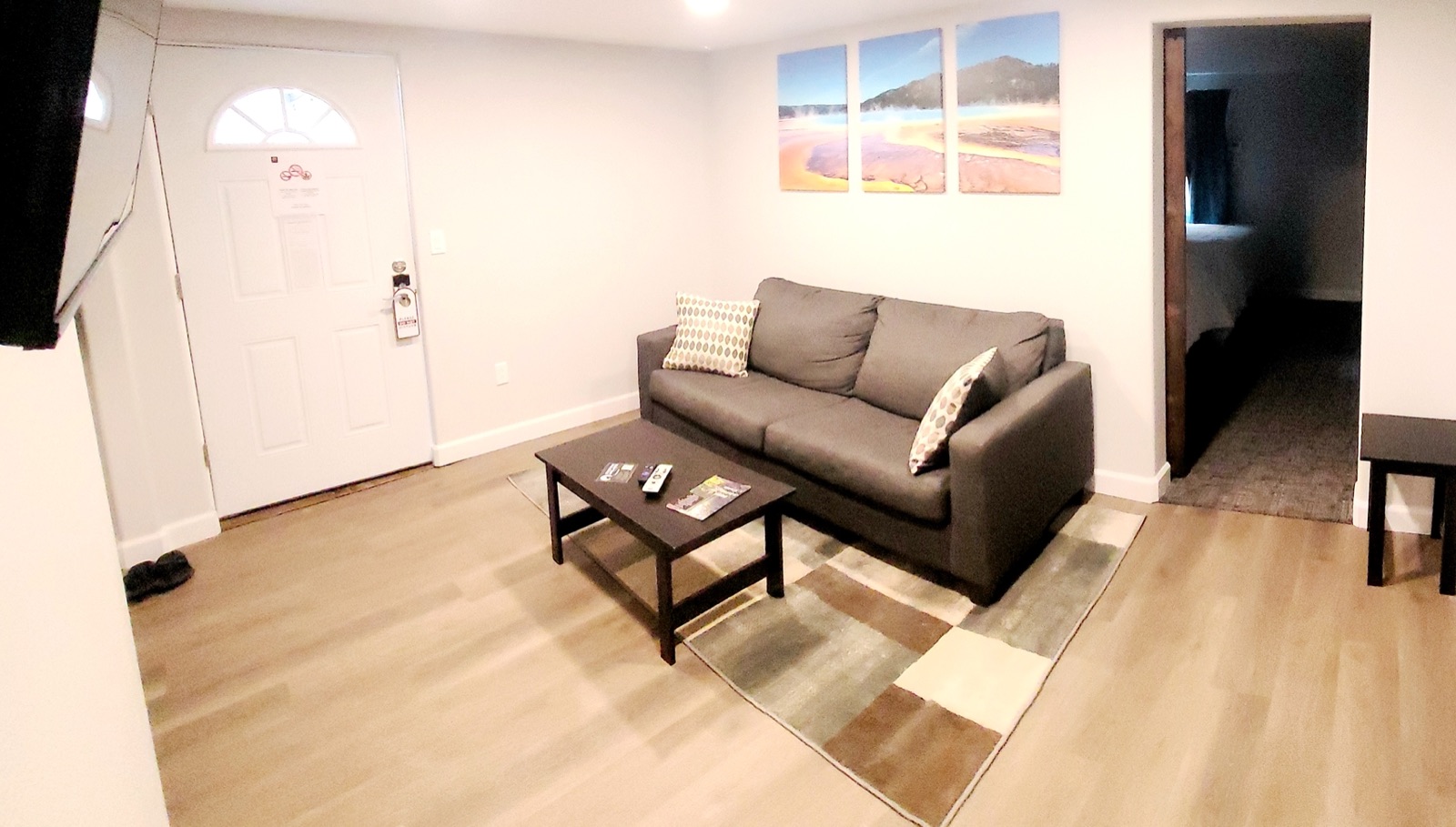 Deluxe Family Suite seating