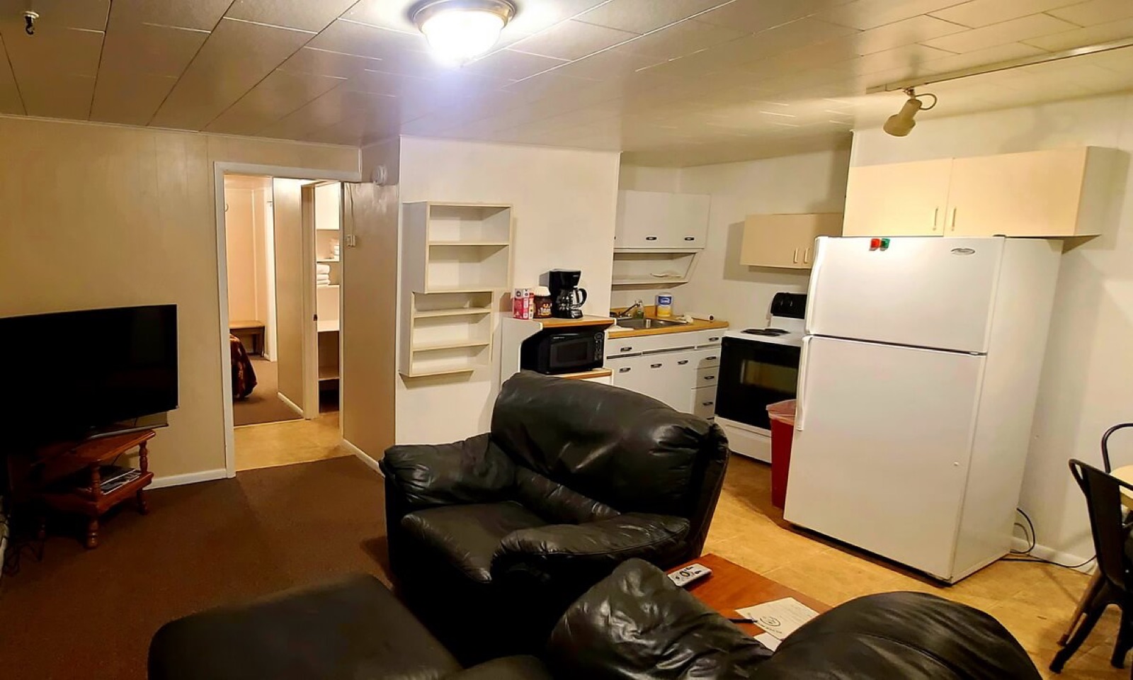 Executive Suite kitchen detail